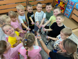 Мастер-класс по ДПИ «Мы немножко волшебники» в средней группе «Радуга» Мастер-класс по ДПИ «Мы немножко волшебники» в средней группе «Радуга».